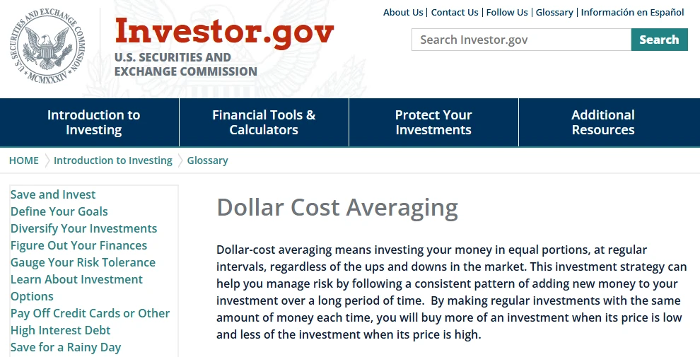 美國證券交易委員會 Investor.gov 的 Dollar Cost Averaging 詞條頁面，說明固定金額定期投入會在價格低時買到較多、價格高時買到較少